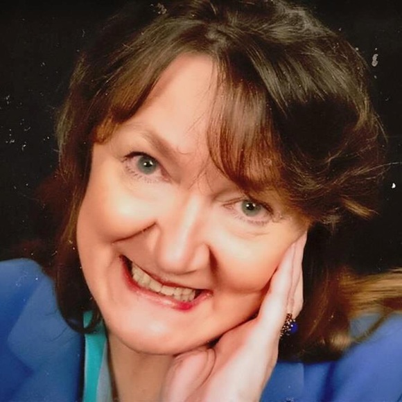 Meet your Posher, Christene - Picture 2 of 2